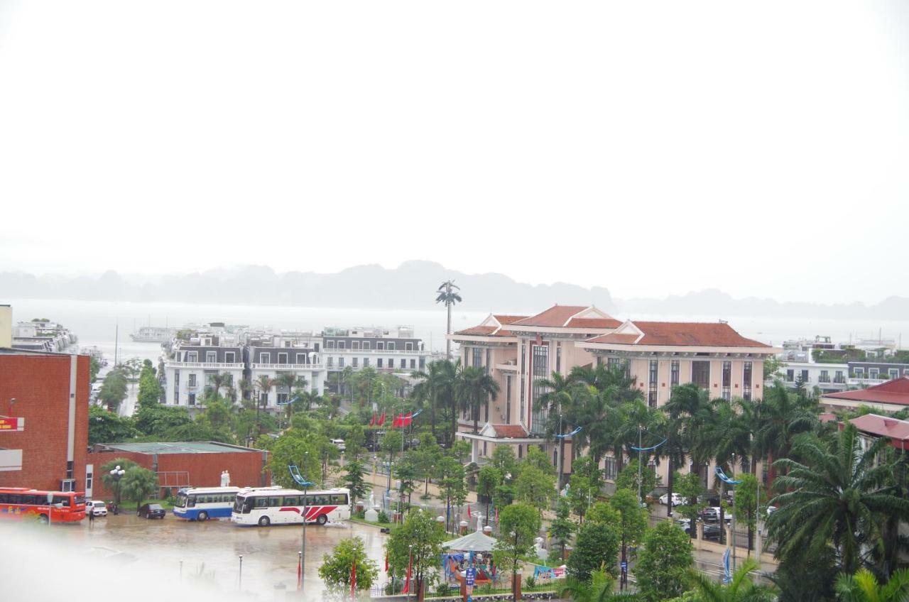 Halios Halong Hotel Hạ Long Extérieur photo